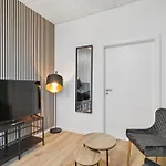 Apartament Urban Havn - 6 Mit Anbindung Fuer Bis Zu 34 Personen Dreieich