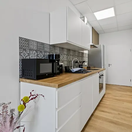 Apartamento Urban Havn - 6 Mit Anbindung Fuer Bis Zu 34 Personen Dreieich