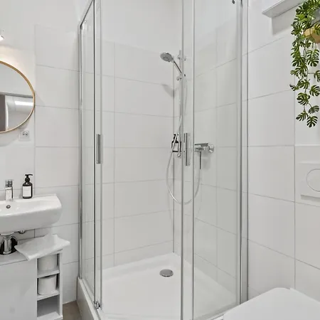 Urban Havn - 6 Mit Anbindung Fuer Bis Zu 34 Personen Dreieich