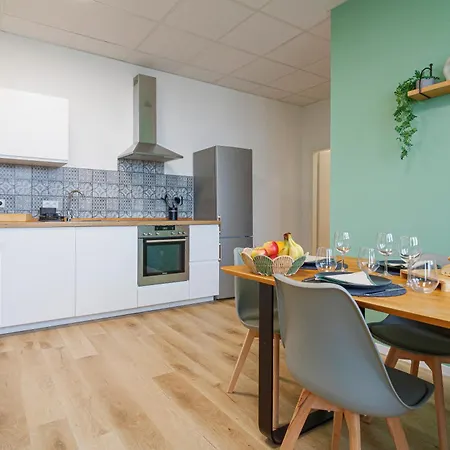 Apartamento Urban Havn - 6 Mit Anbindung Fuer Bis Zu 34 Personen Dreieich